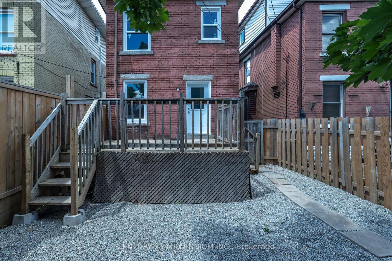 242 Balmoral Avenue N Property Photo 8