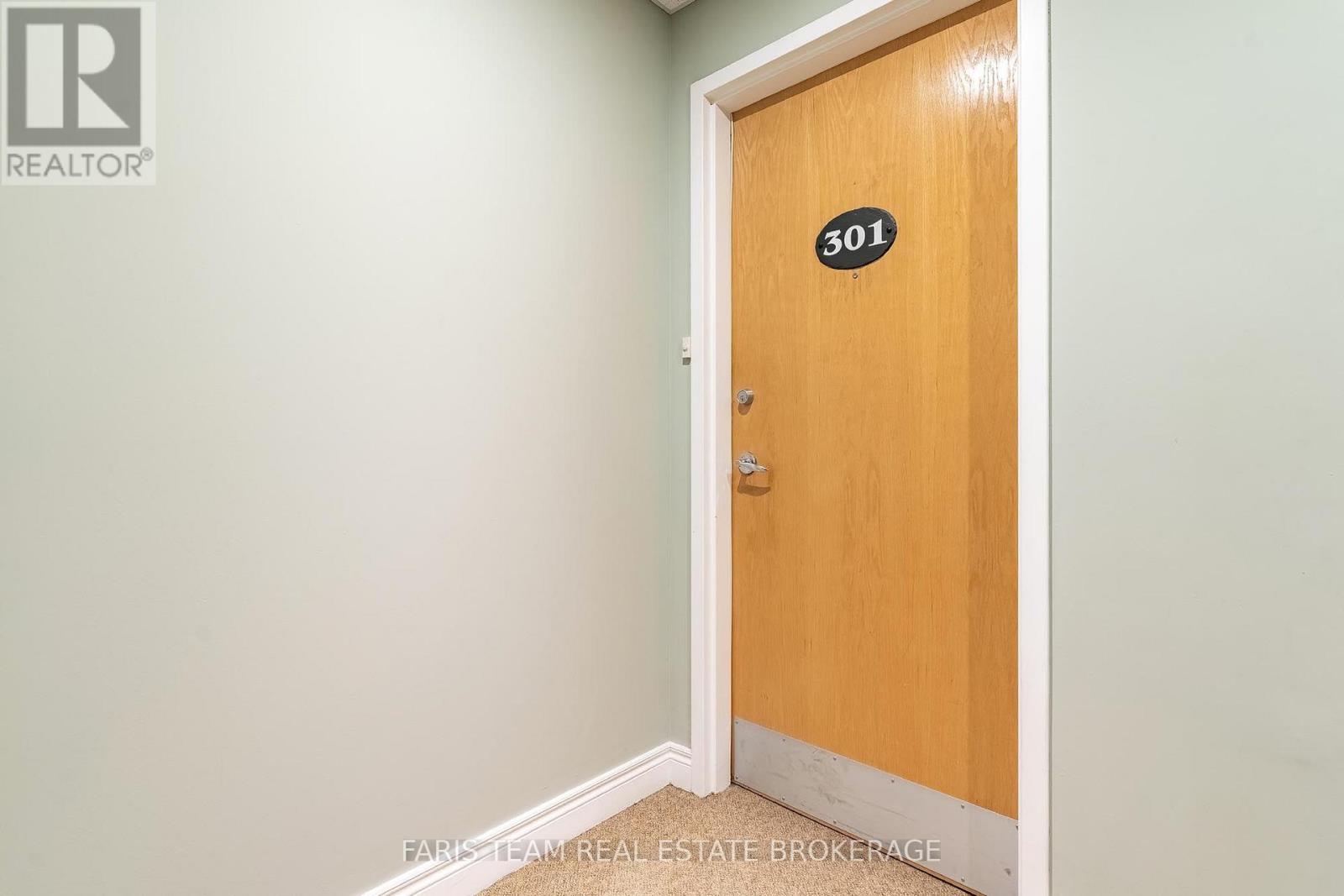 301 - 10 Bay Street E Property Photo 6