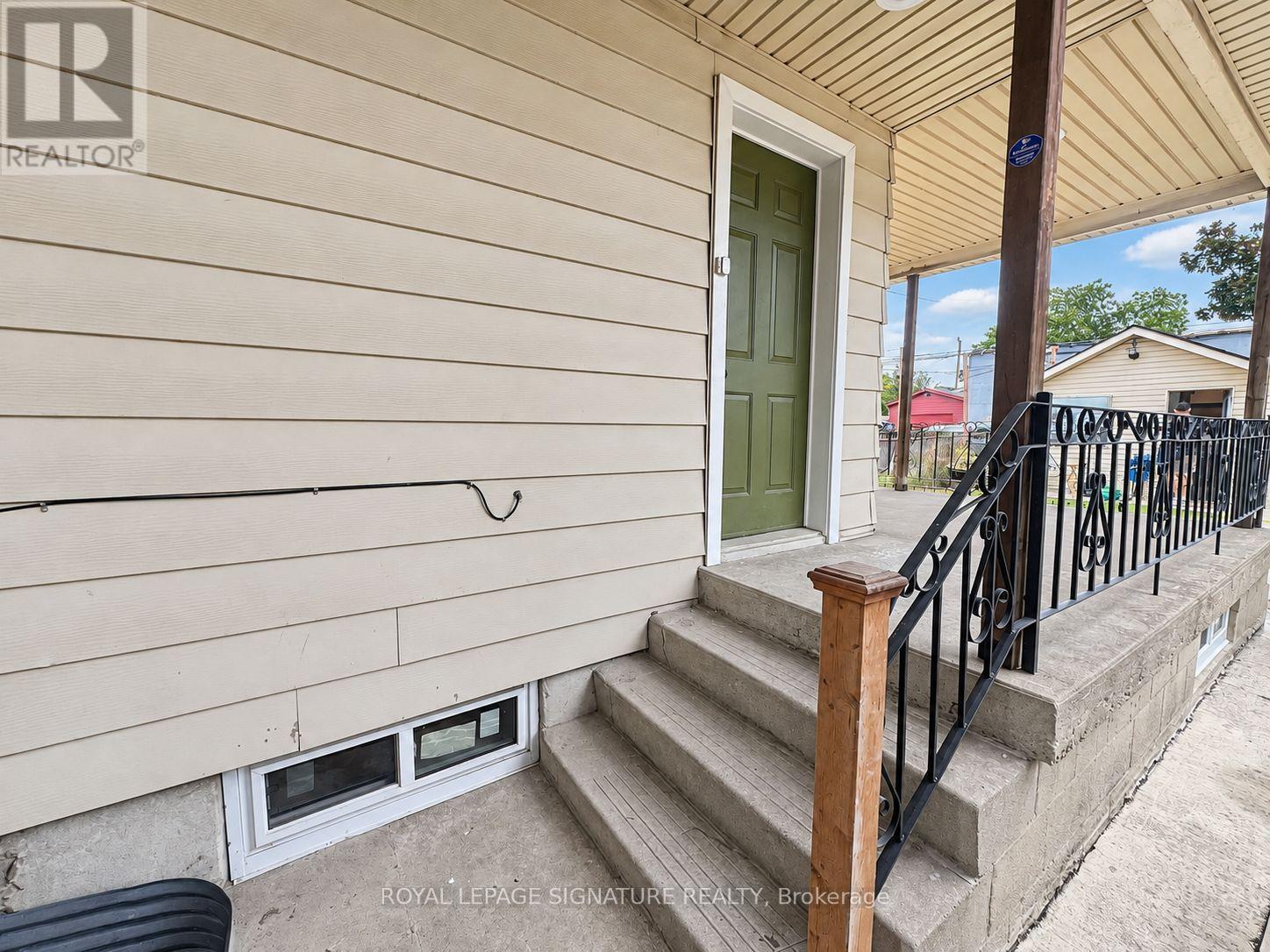 2 - 174 Gage Avenue Property Photo 3