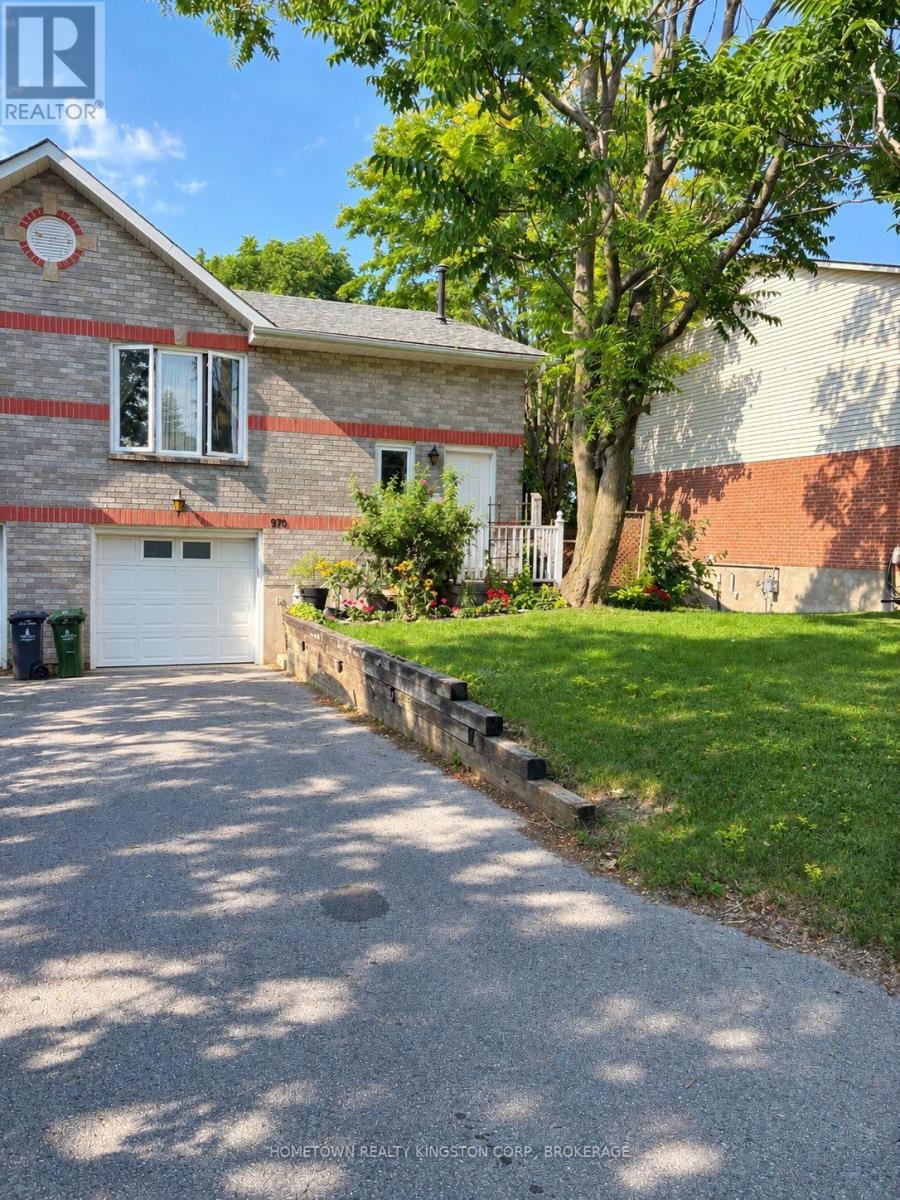 970 Killarney Crescent Property Photo 1