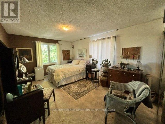 970 Killarney Crescent Property Photo 7