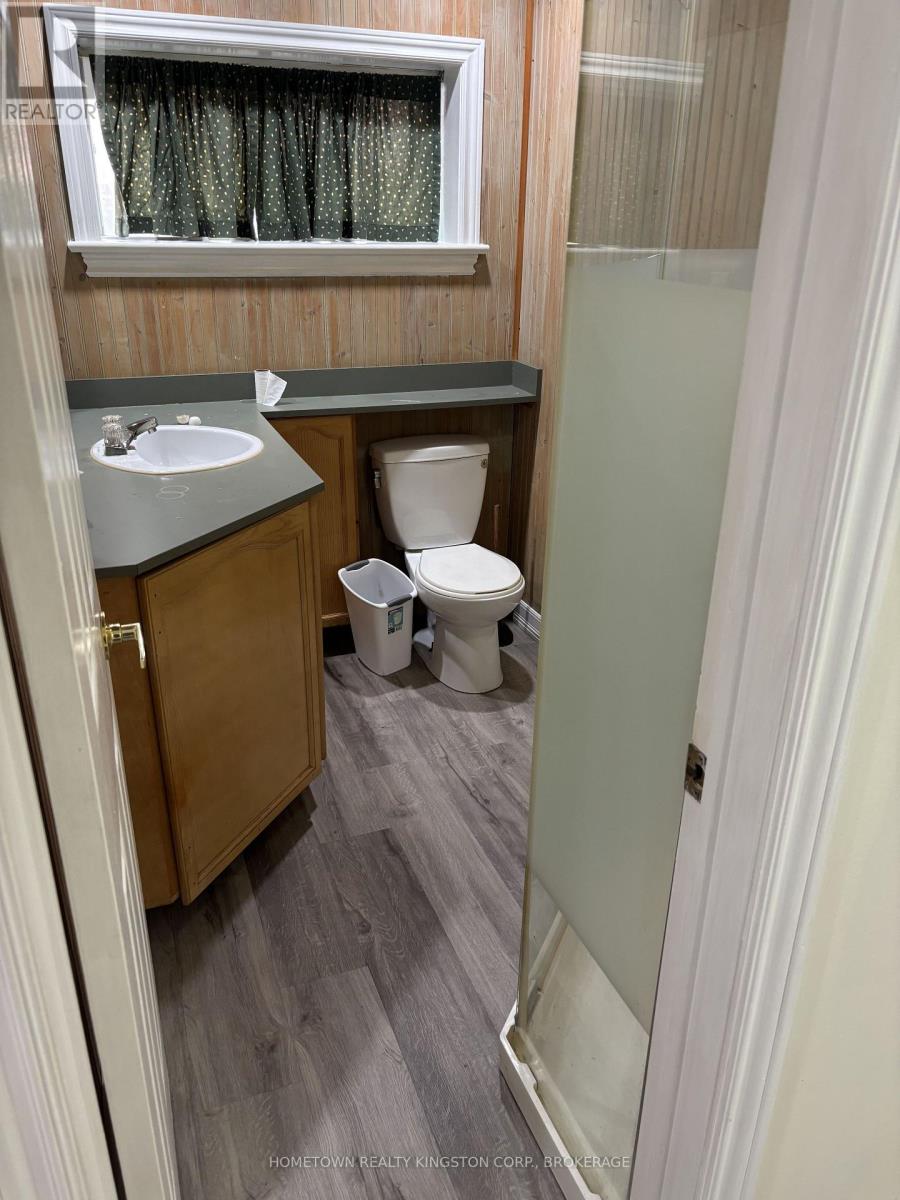970 Killarney Crescent Property Photo 16
