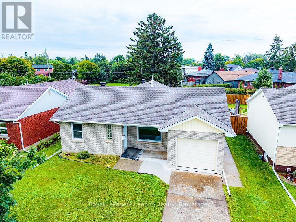 356 Kingsway Avenue Property Photo 2