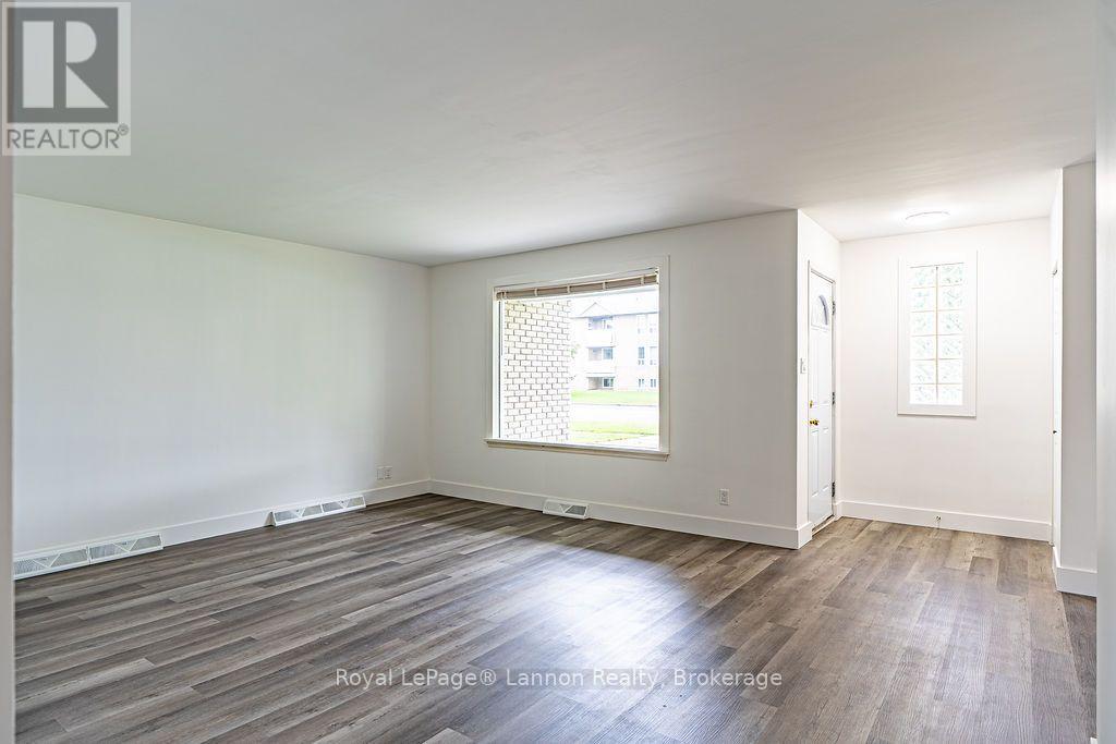 356 Kingsway Avenue Property Photo 6