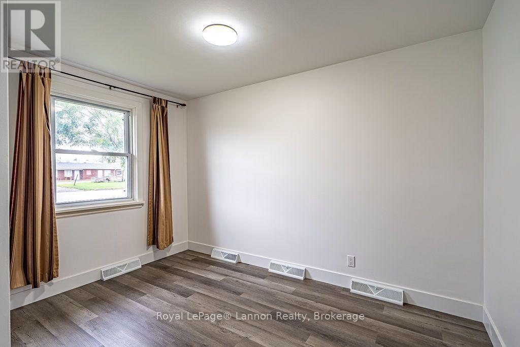 356 Kingsway Avenue Property Photo 13