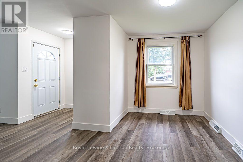 356 Kingsway Avenue Property Photo 14
