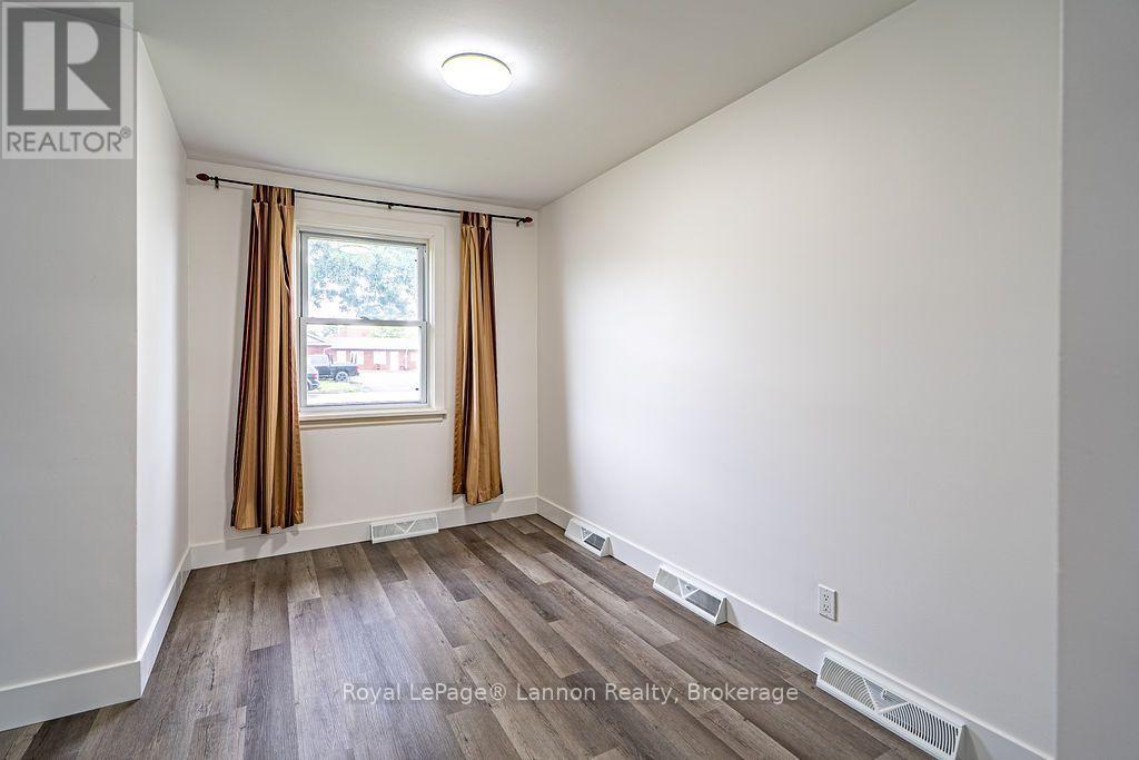 356 Kingsway Avenue Property Photo 15
