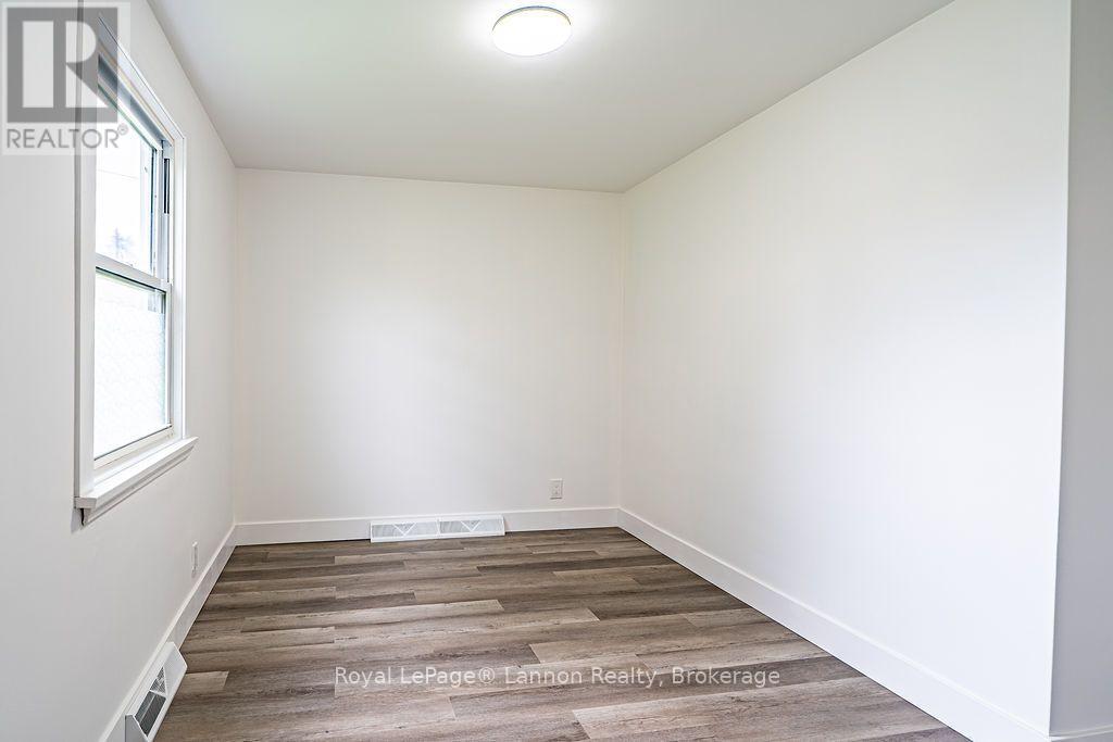 356 Kingsway Avenue Property Photo 21