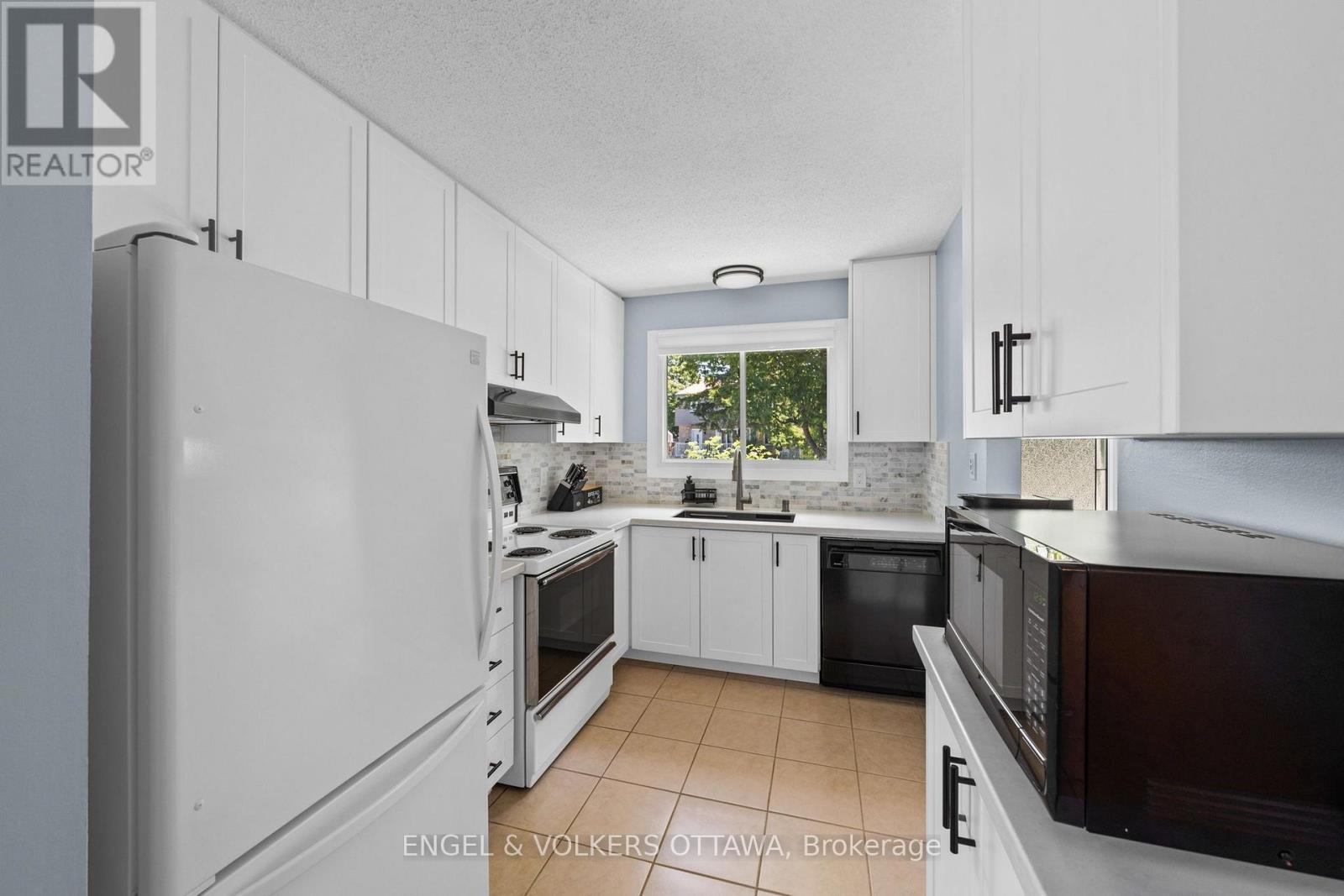 51 Morton Drive Property Photo 6