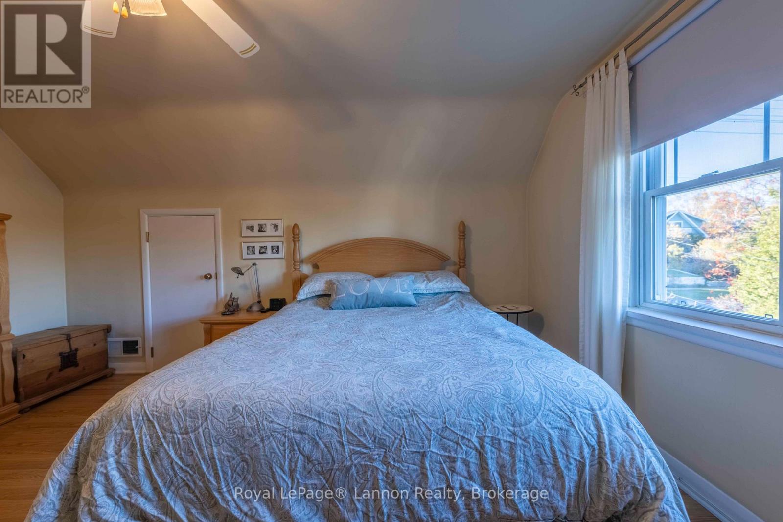 349 Algoma Street N Property Photo 15