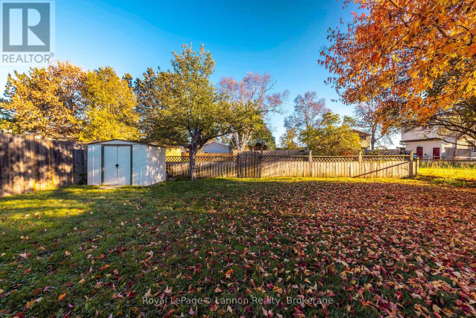 349 Algoma Street N Property Photo 26