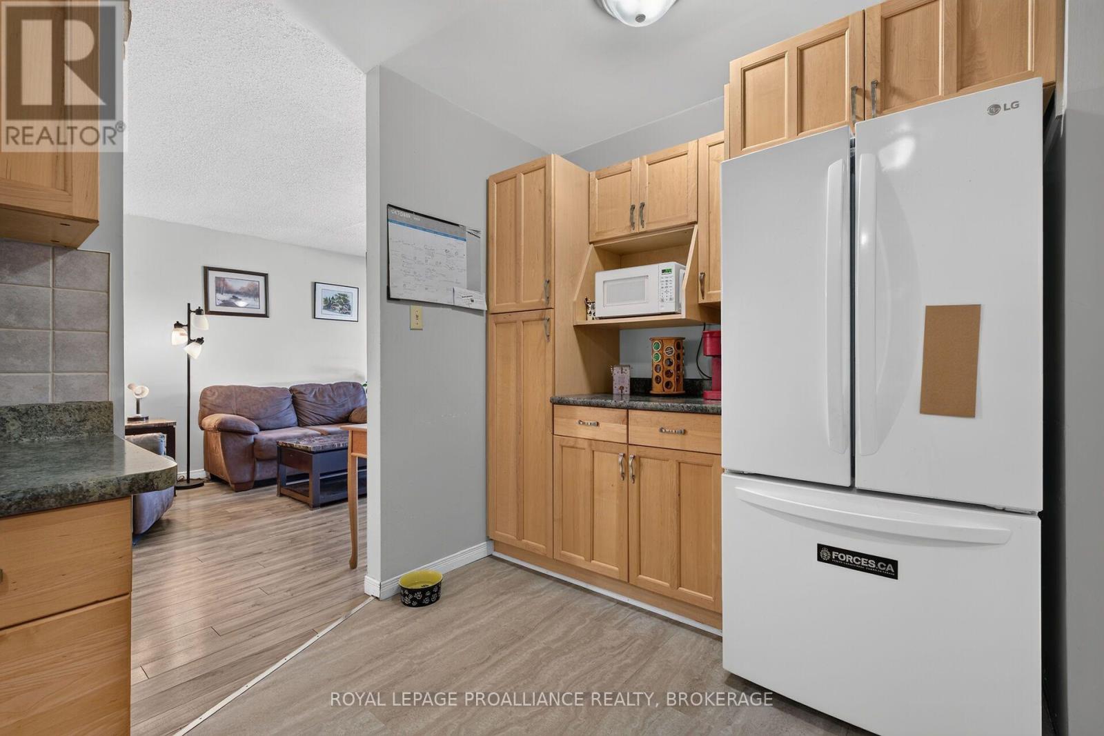 464 Henrietta Street Property Photo 10