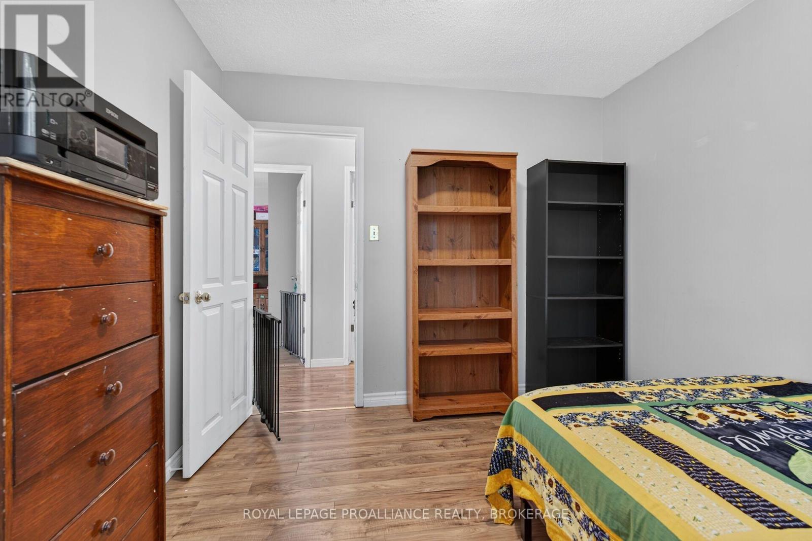 464 Henrietta Street Property Photo 17