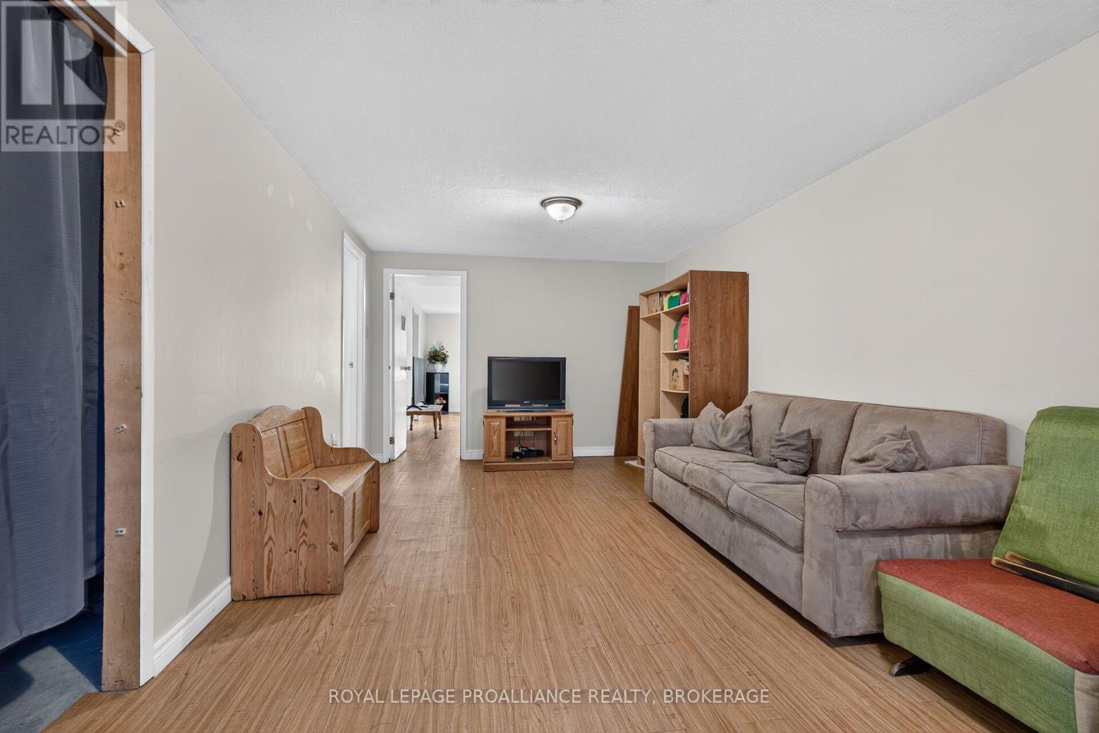 464 Henrietta Street Property Photo 21