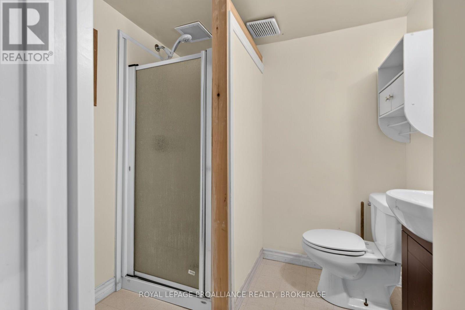 464 Henrietta Street Property Photo 27