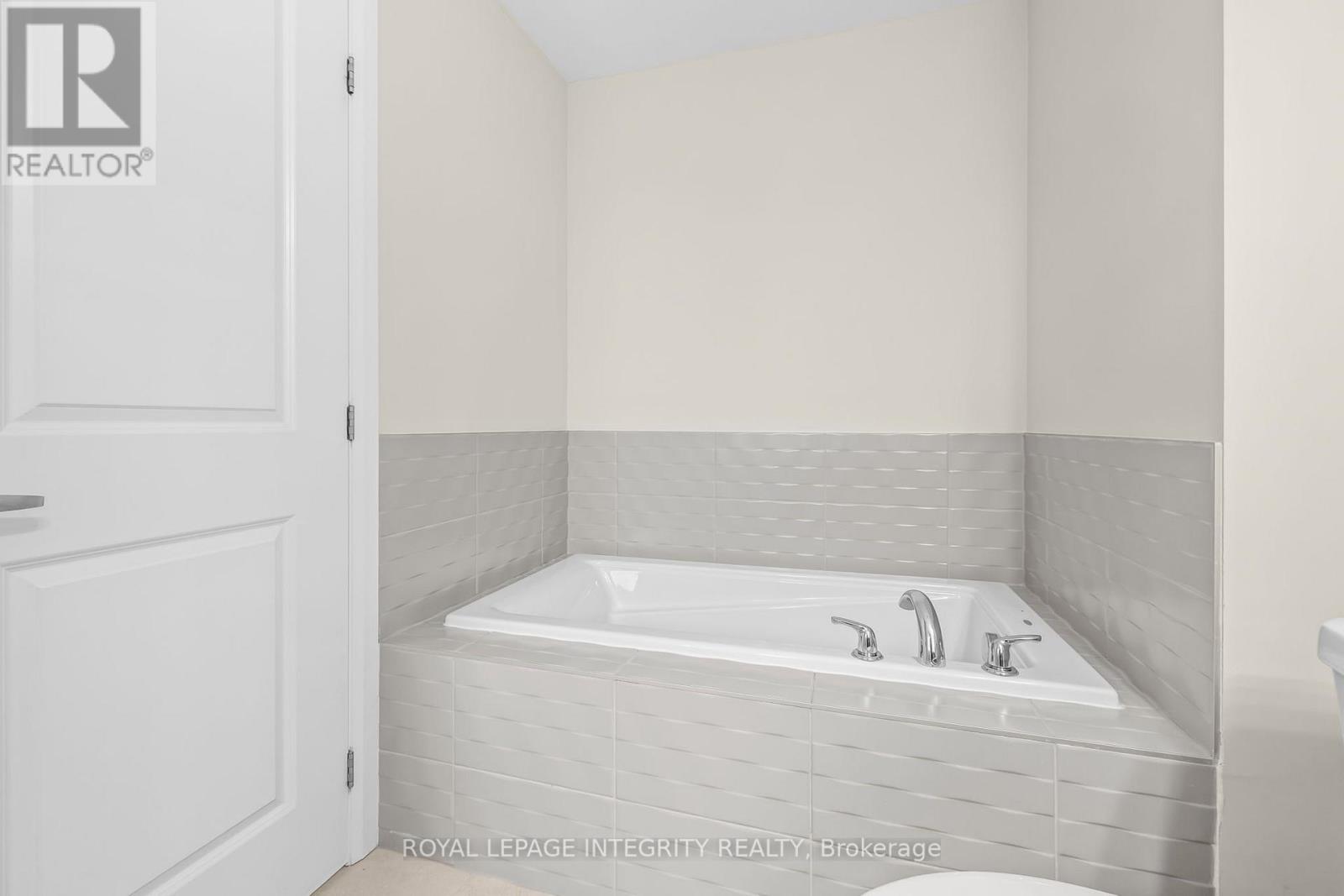 262 Tullaghan Heights Property Photo 13