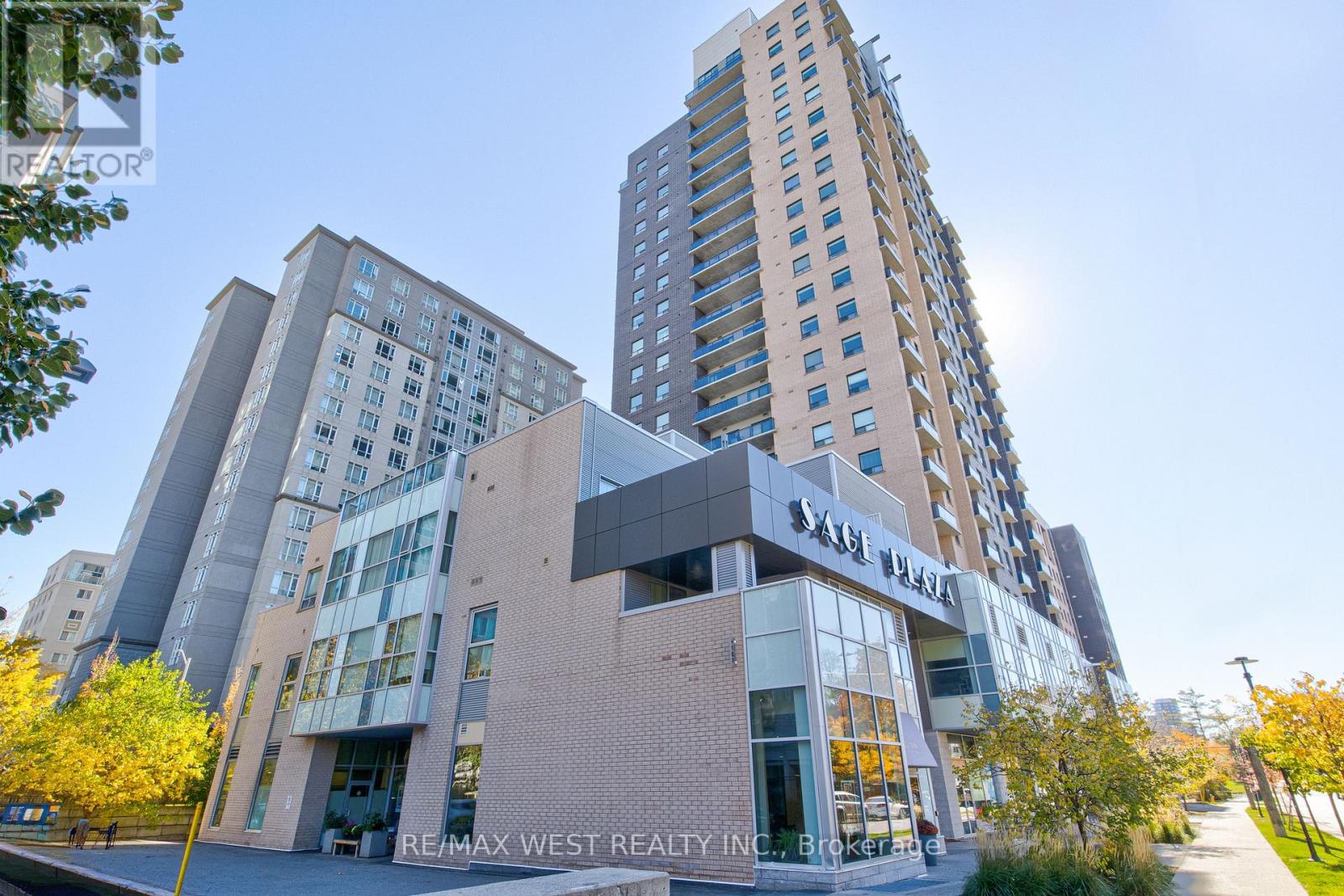 215 - 318 SPRUCE STREET Property Photo 1