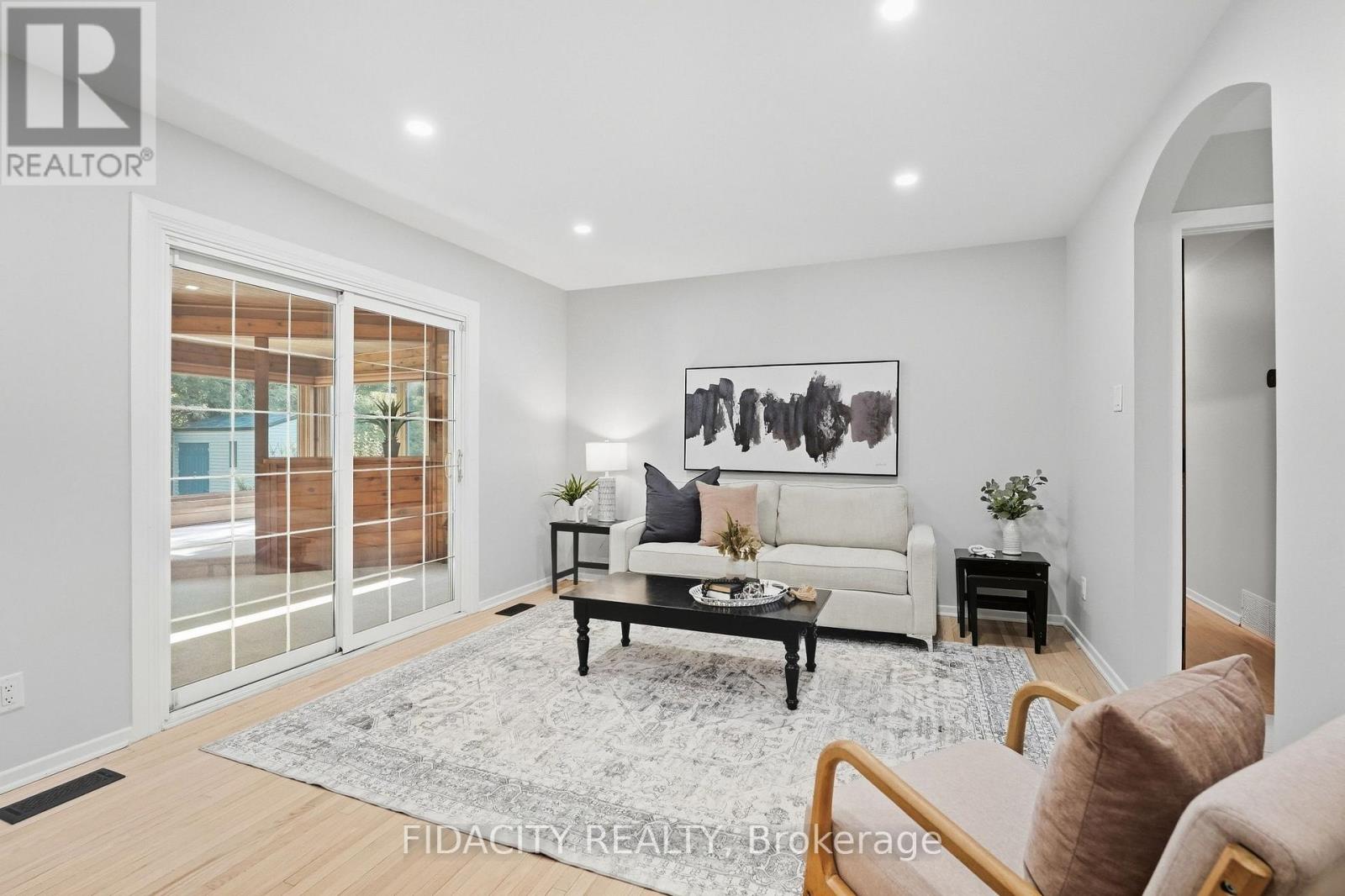 36 Beverly Street Property Photo 8