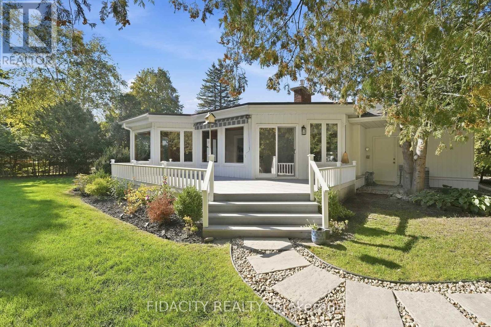 36 Beverly Street Property Photo 30