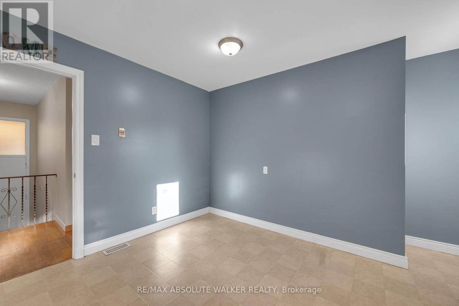 18 Silver Aspen Crescent Property Photo 17