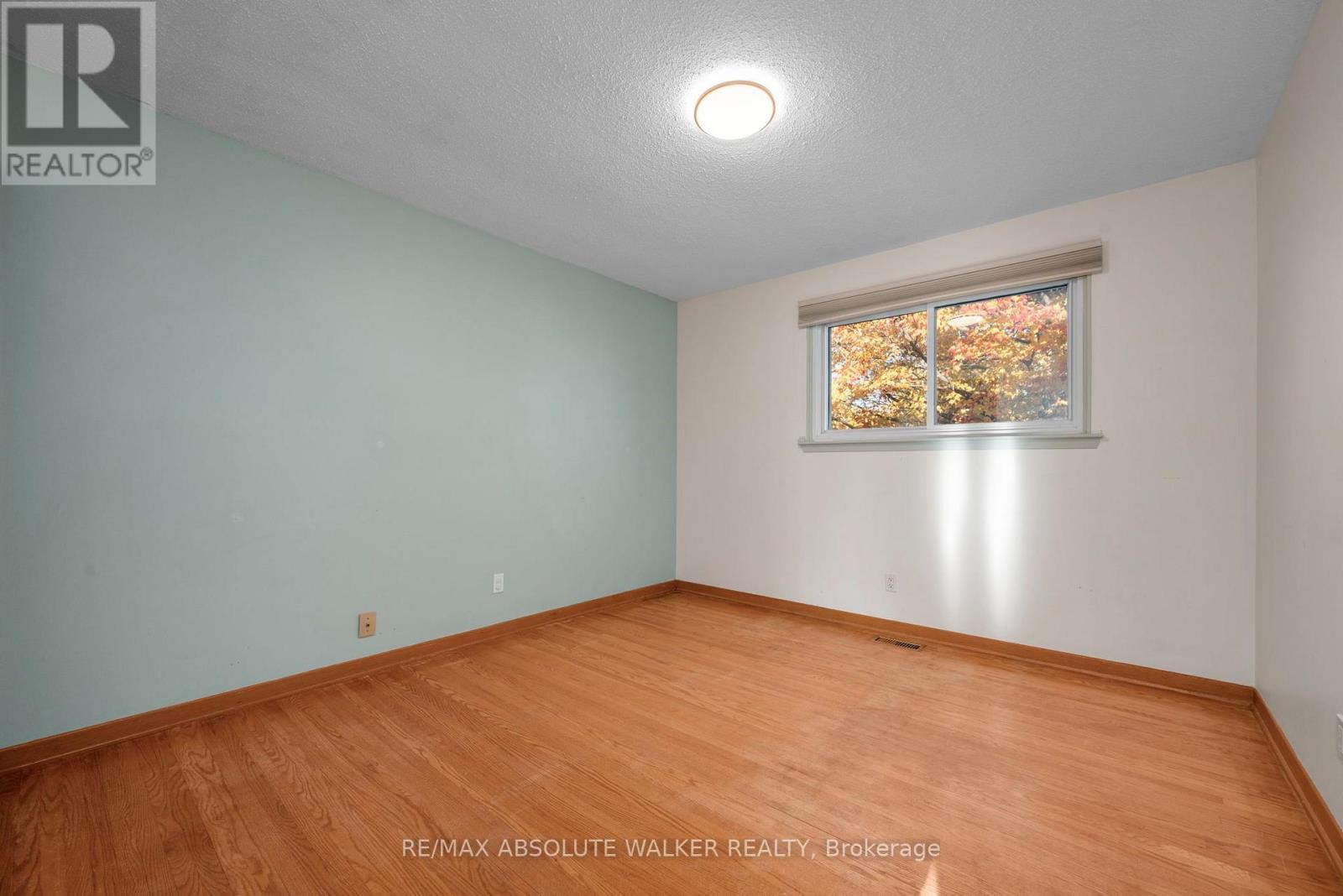 18 Silver Aspen Crescent Property Photo 23