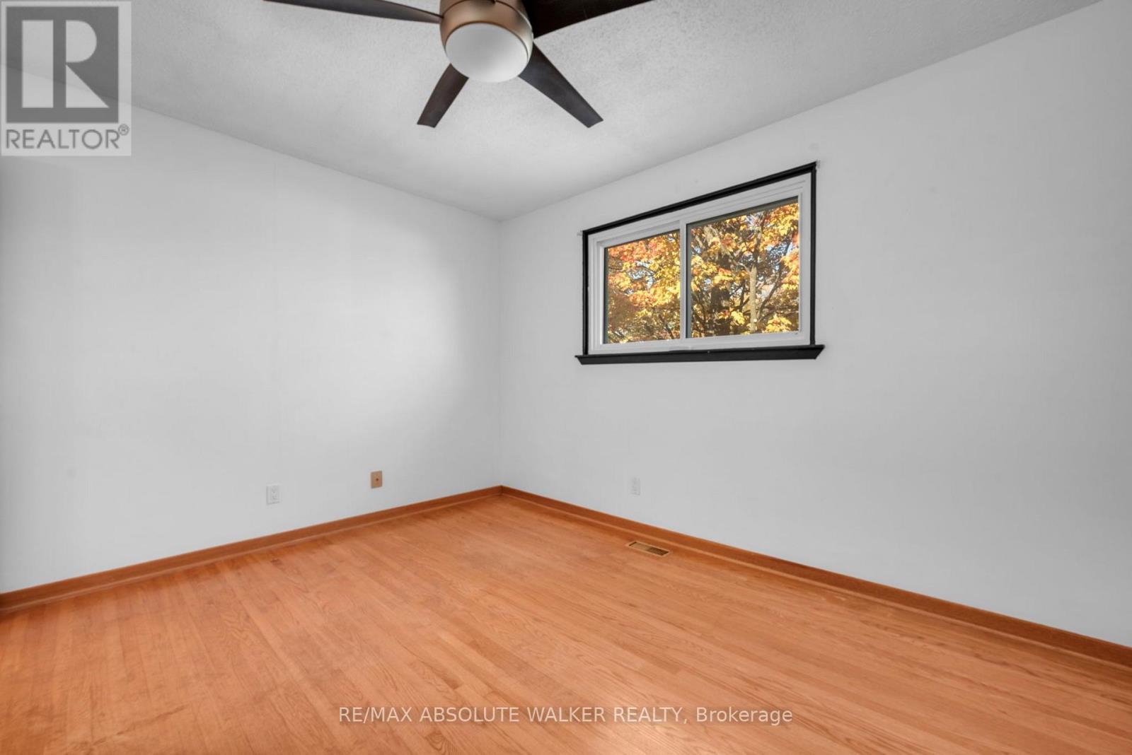 18 Silver Aspen Crescent Property Photo 27