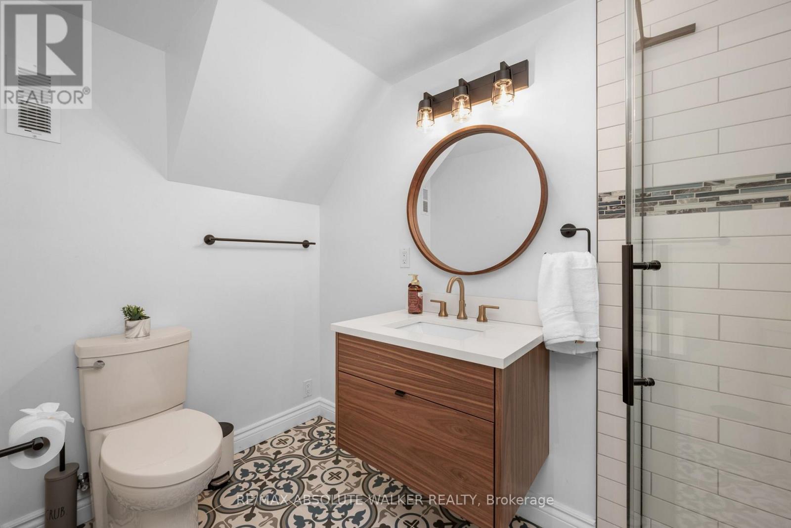 18 Silver Aspen Crescent Property Photo 36