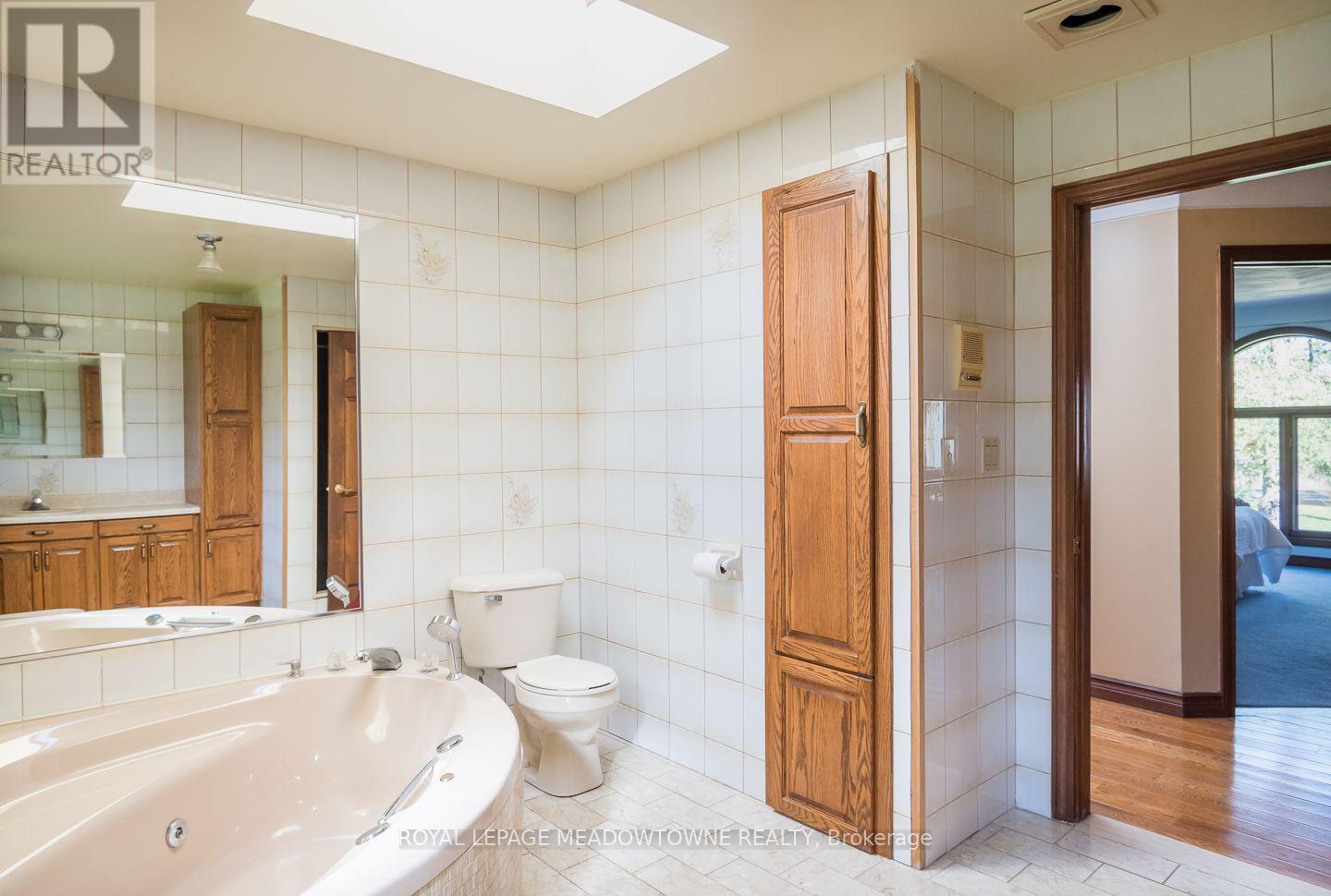805 Centre Road Property Photo 30
