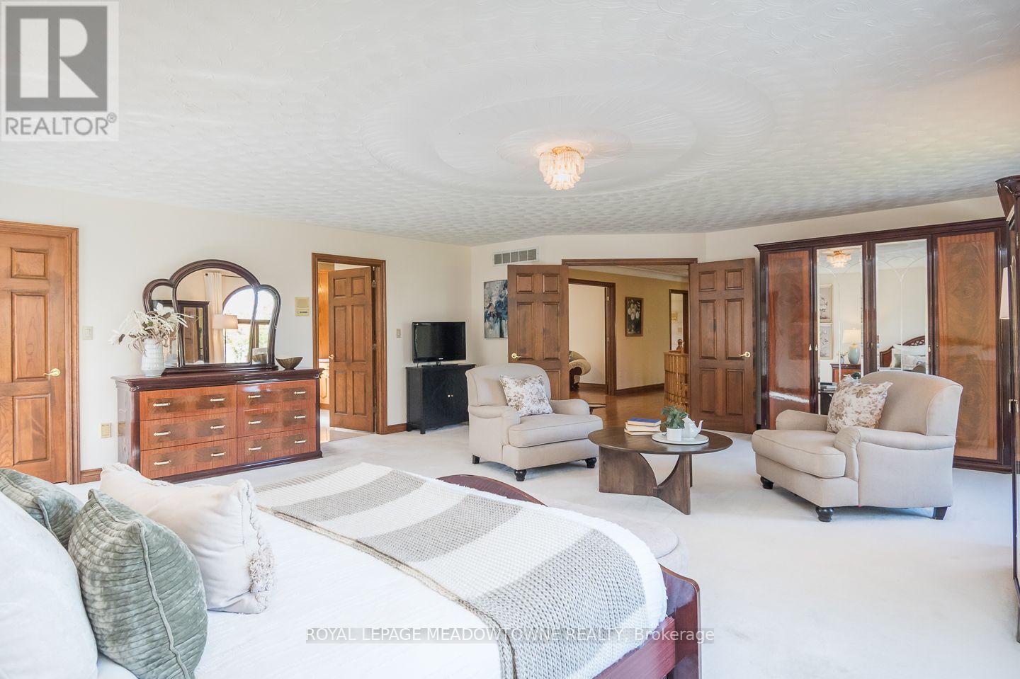 805 Centre Road Property Photo 35