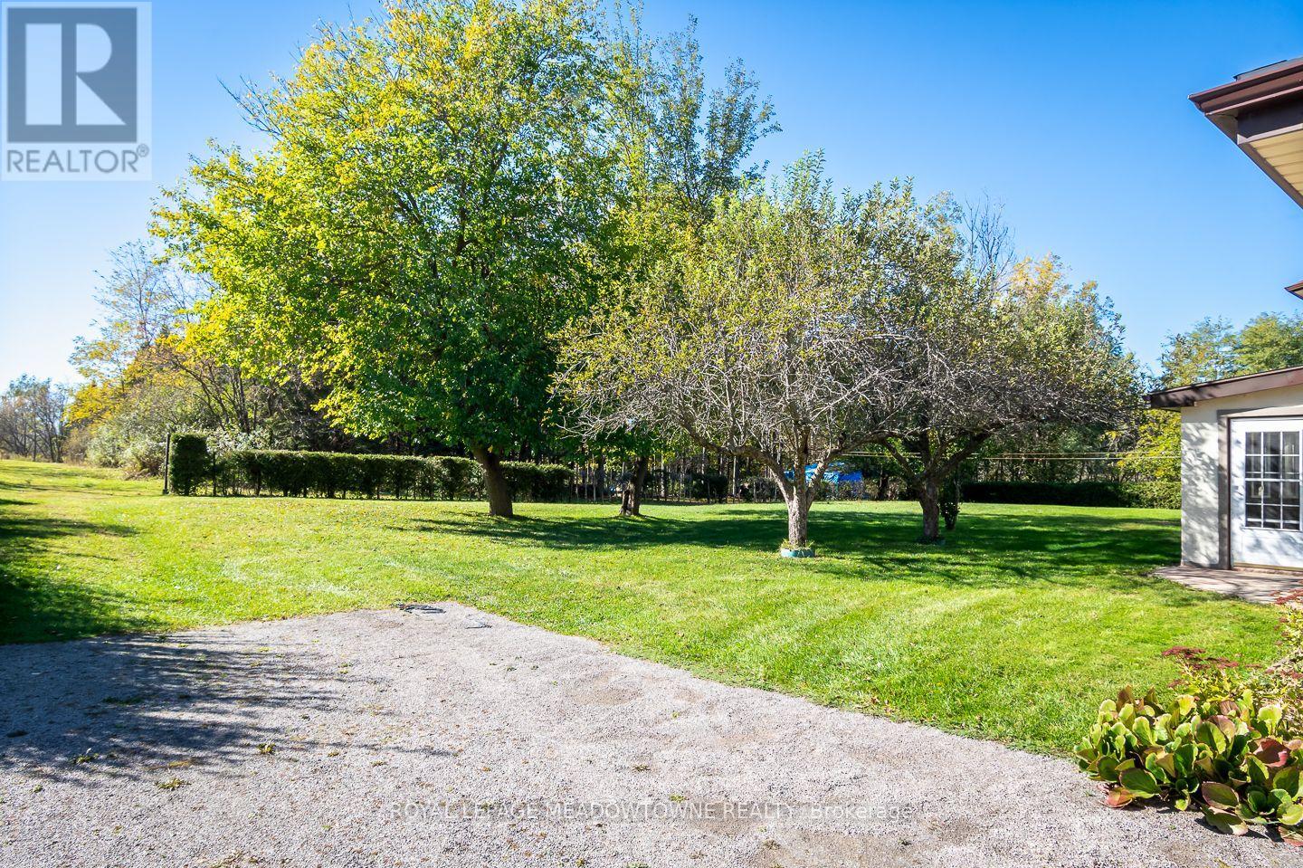 805 Centre Road Property Photo 40