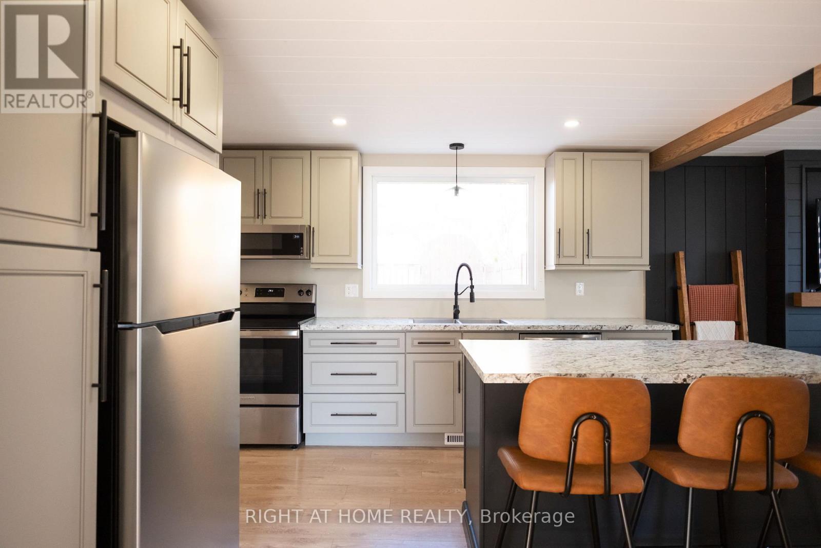 5 Stadaconna Street Property Photo 9