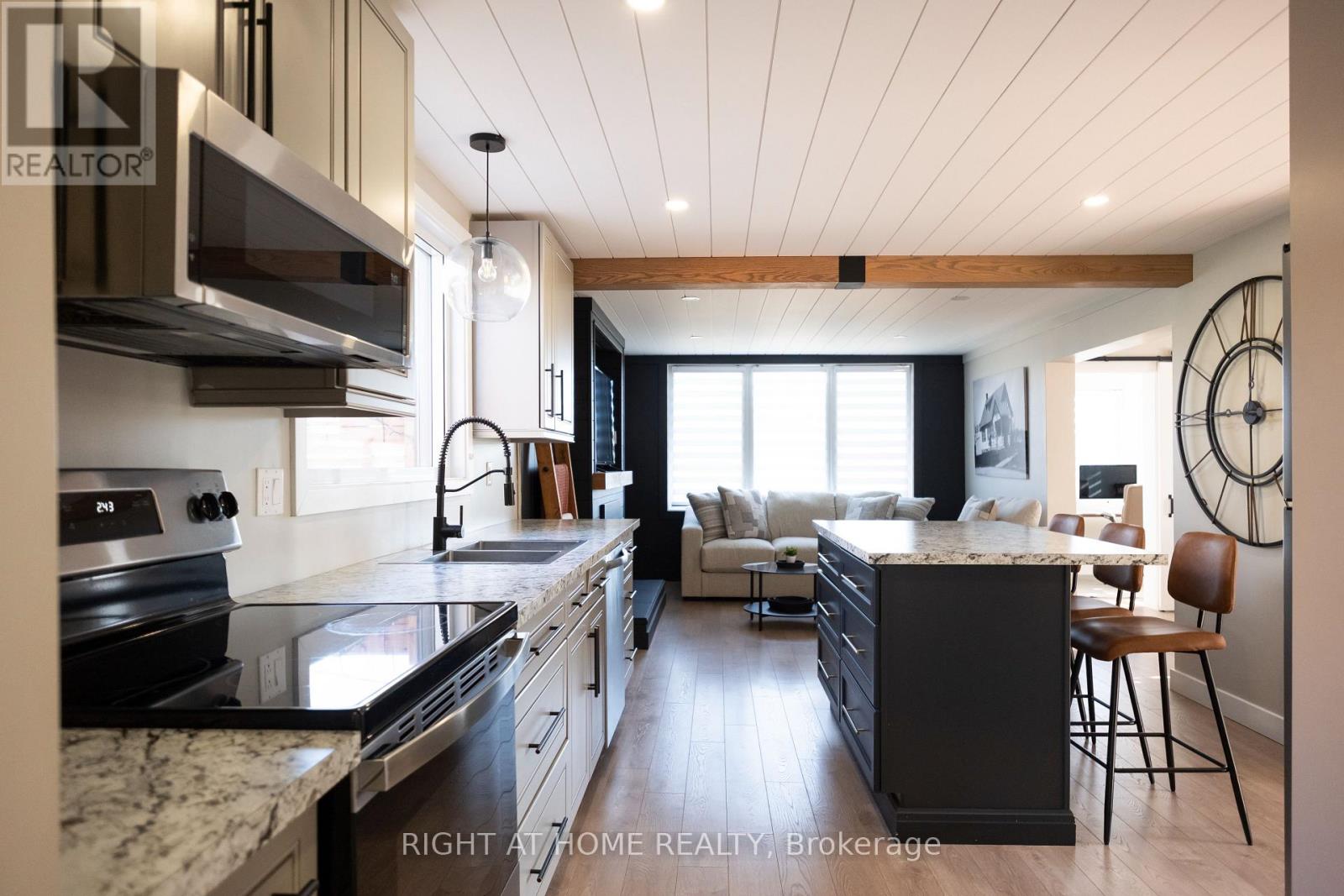 5 Stadaconna Street Property Photo 10