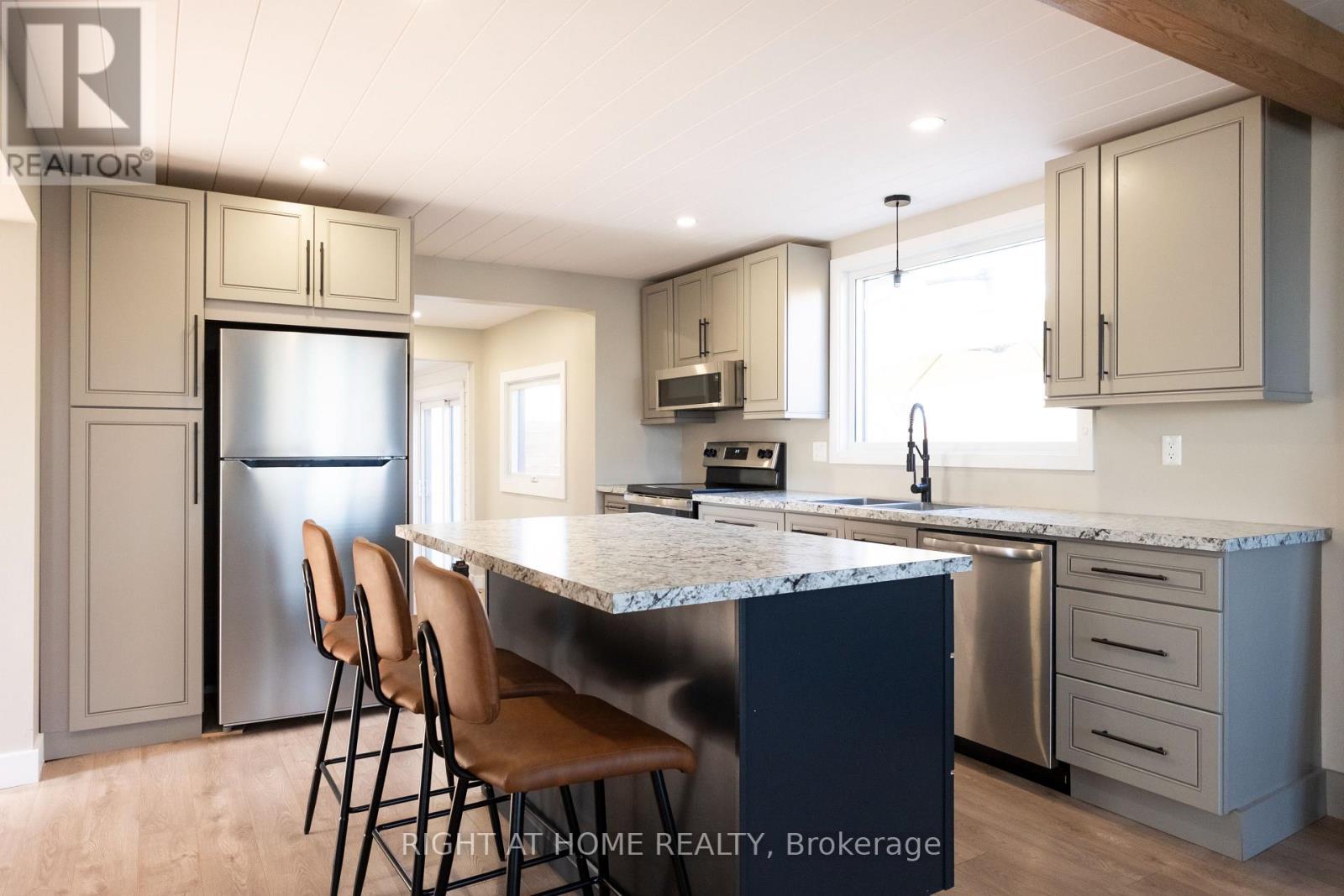 5 Stadaconna Street Property Photo 11