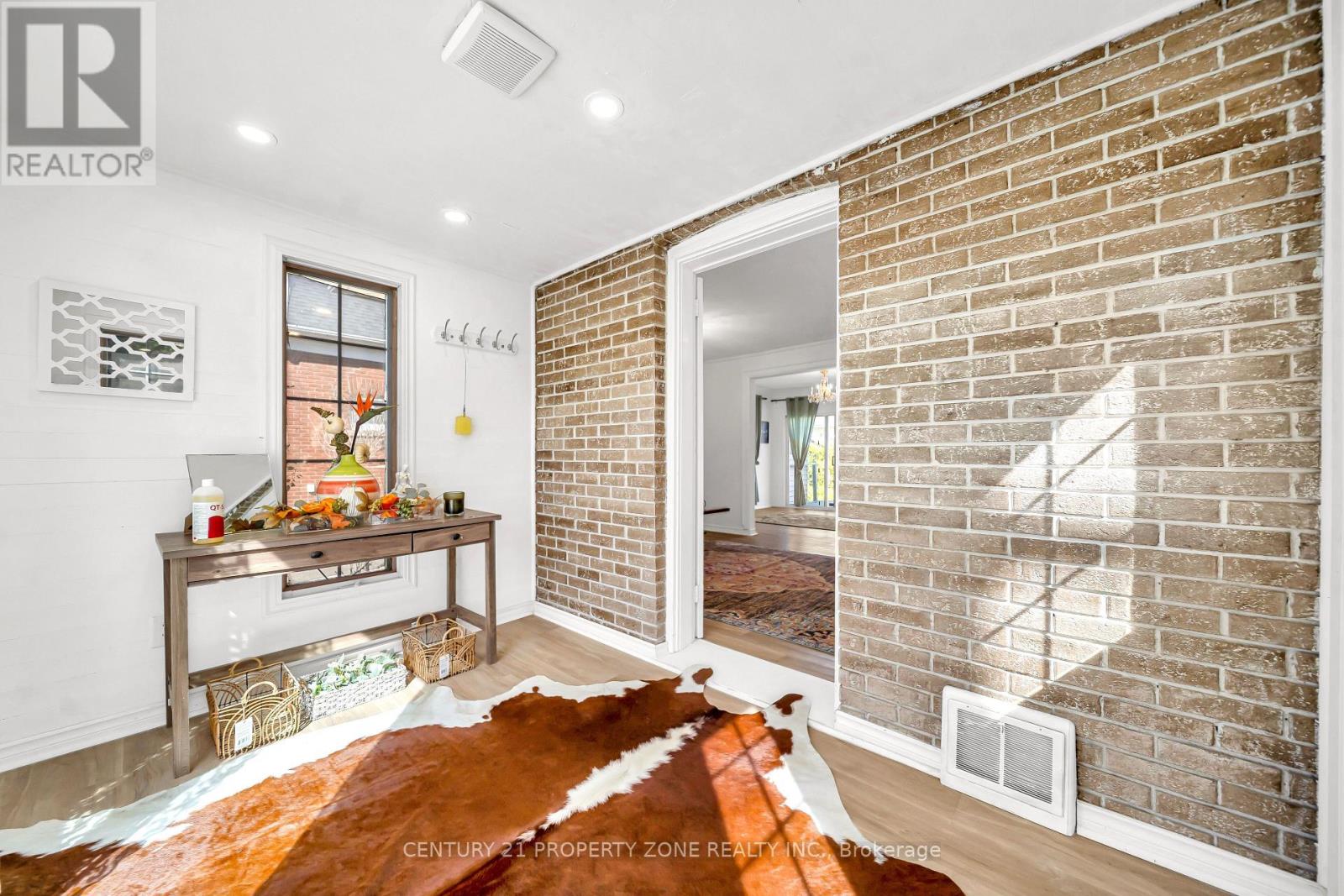 5977 Saint Marys Street Property Photo 8