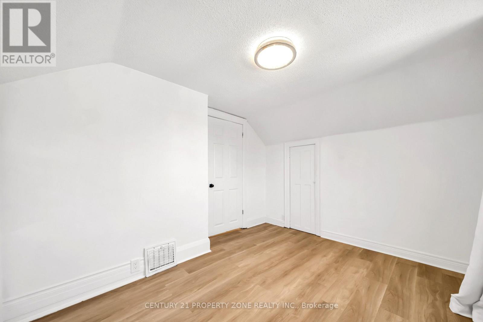 5977 Saint Marys Street Property Photo 19
