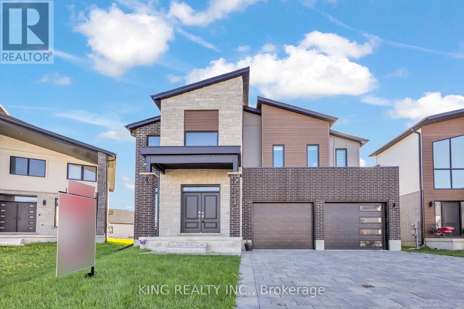 1464 Medway Park Drive Property Photo 1