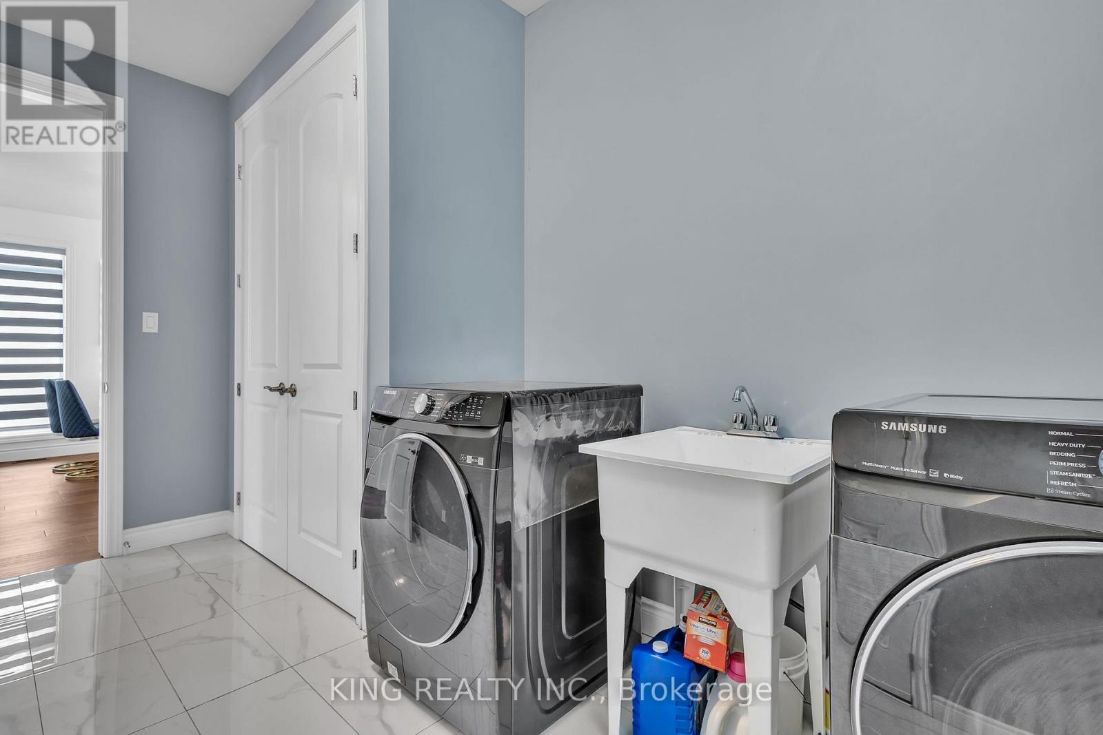 1464 Medway Park Drive Property Photo 14