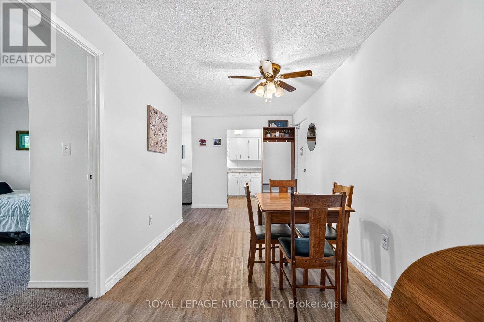 327 - 72 Main Street E Property Photo 4