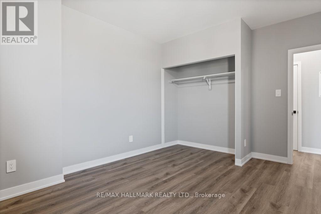 403 - 5002 King Street Property Photo 18