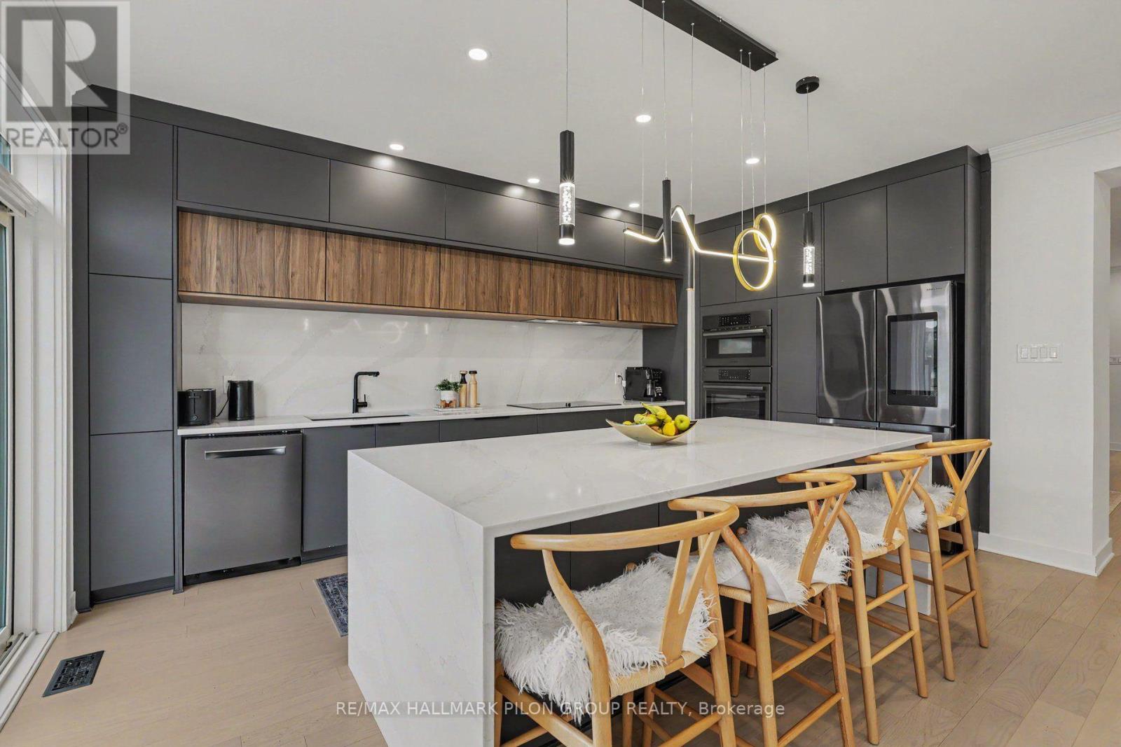 308 Cornice Street Property Photo 11
