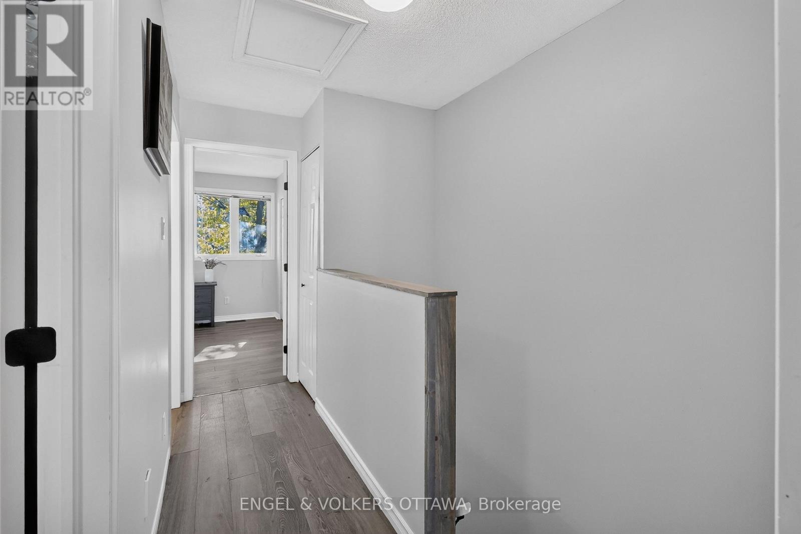 10 - 1160 Belanger Avenue Property Photo 18