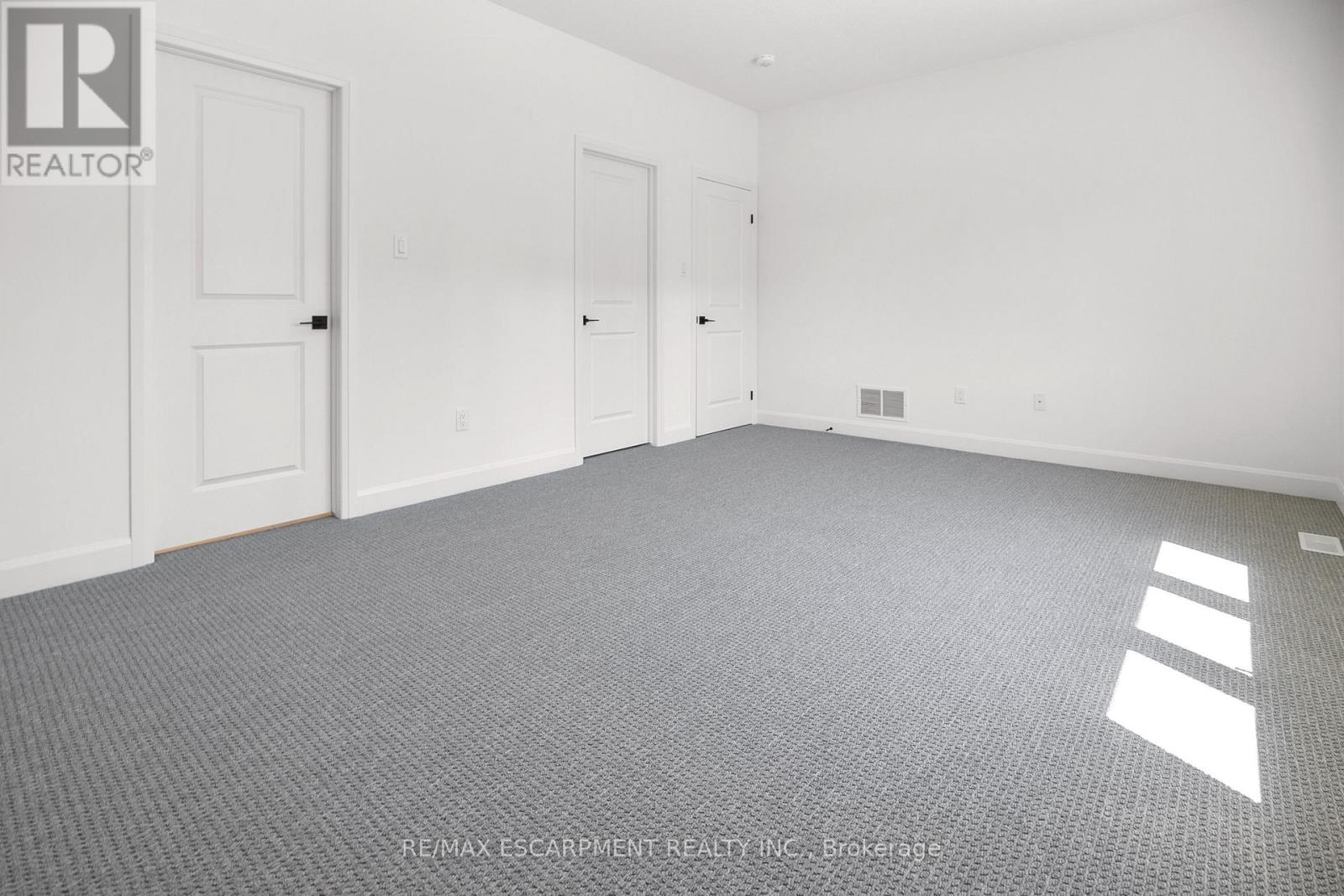 26 Beachwalk Crescent Property Photo 24