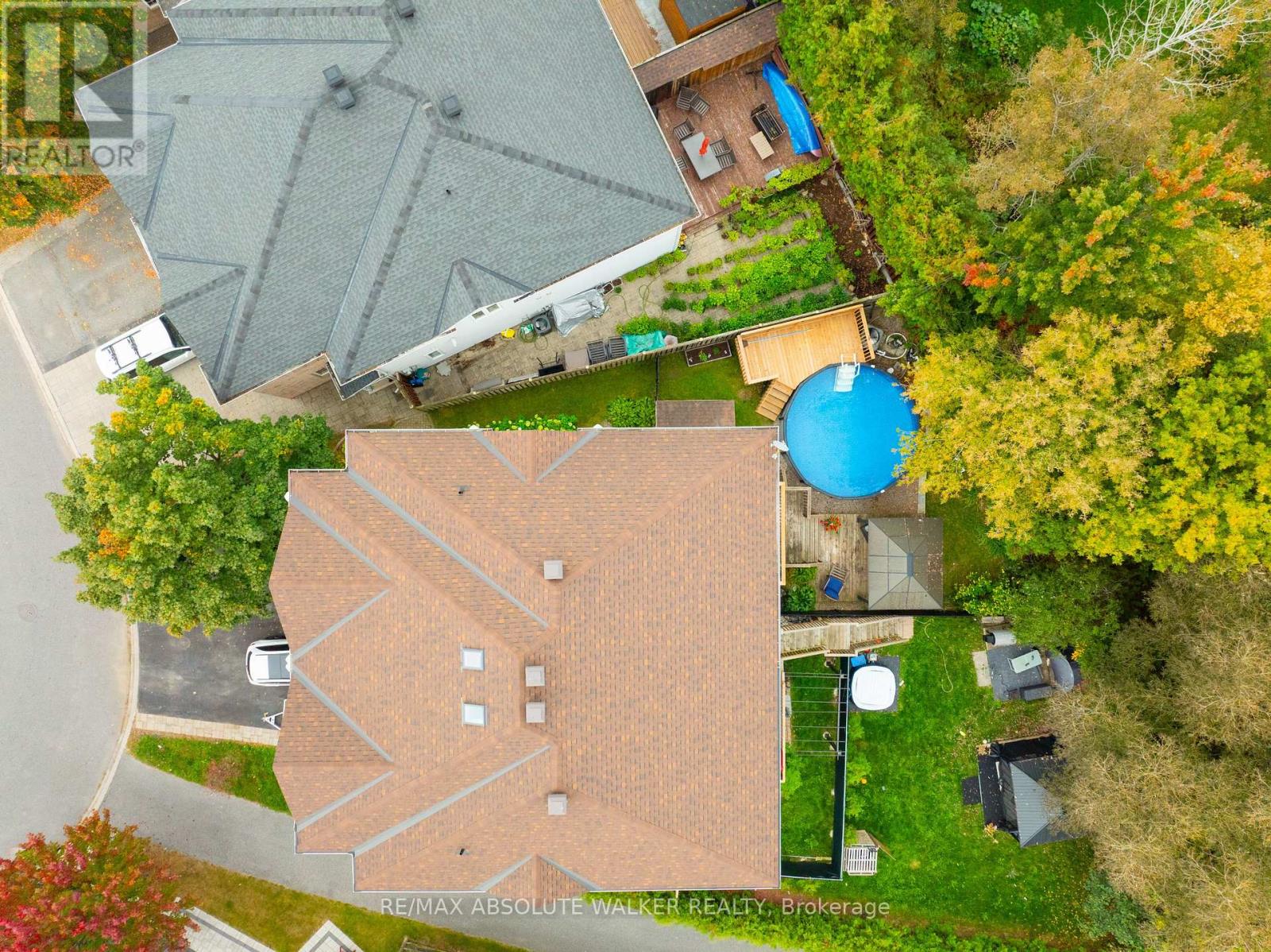 54 Castle Glen Crescent Property Photo 3