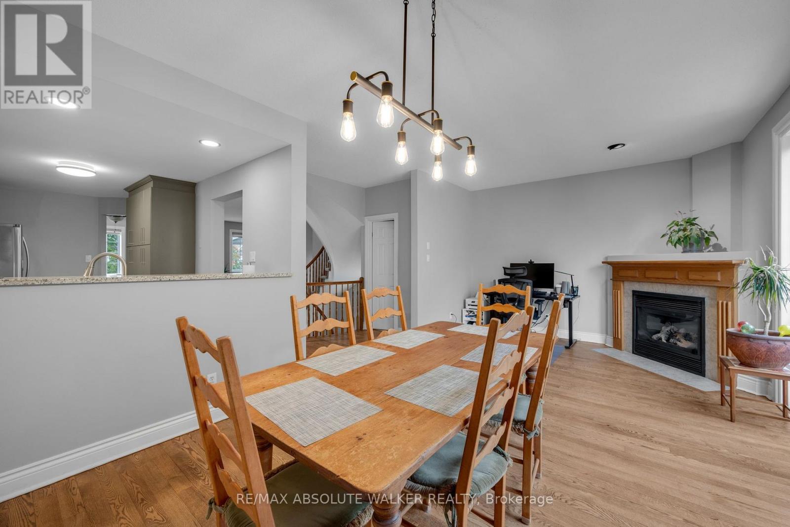 54 Castle Glen Crescent Property Photo 10