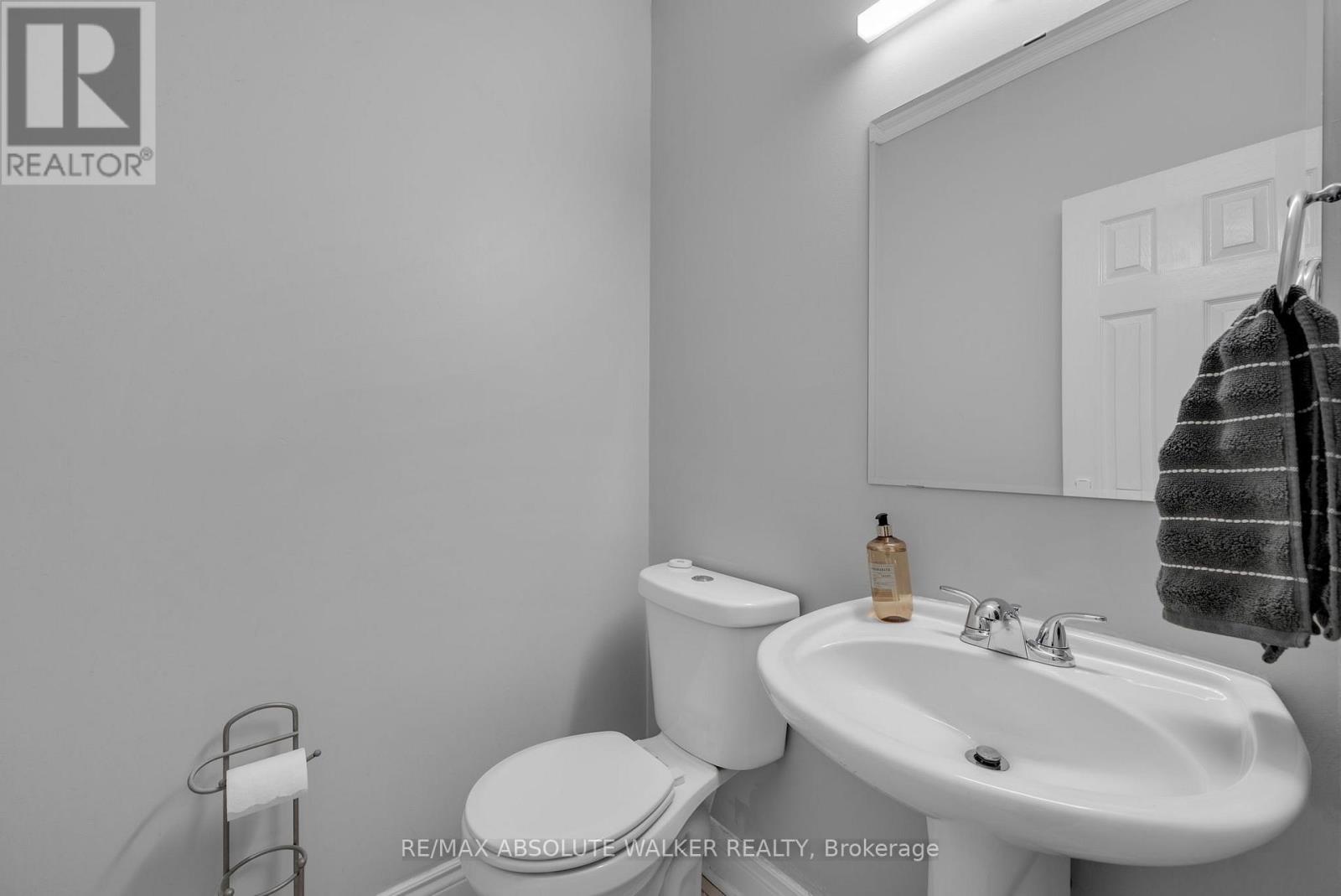 54 Castle Glen Crescent Property Photo 16