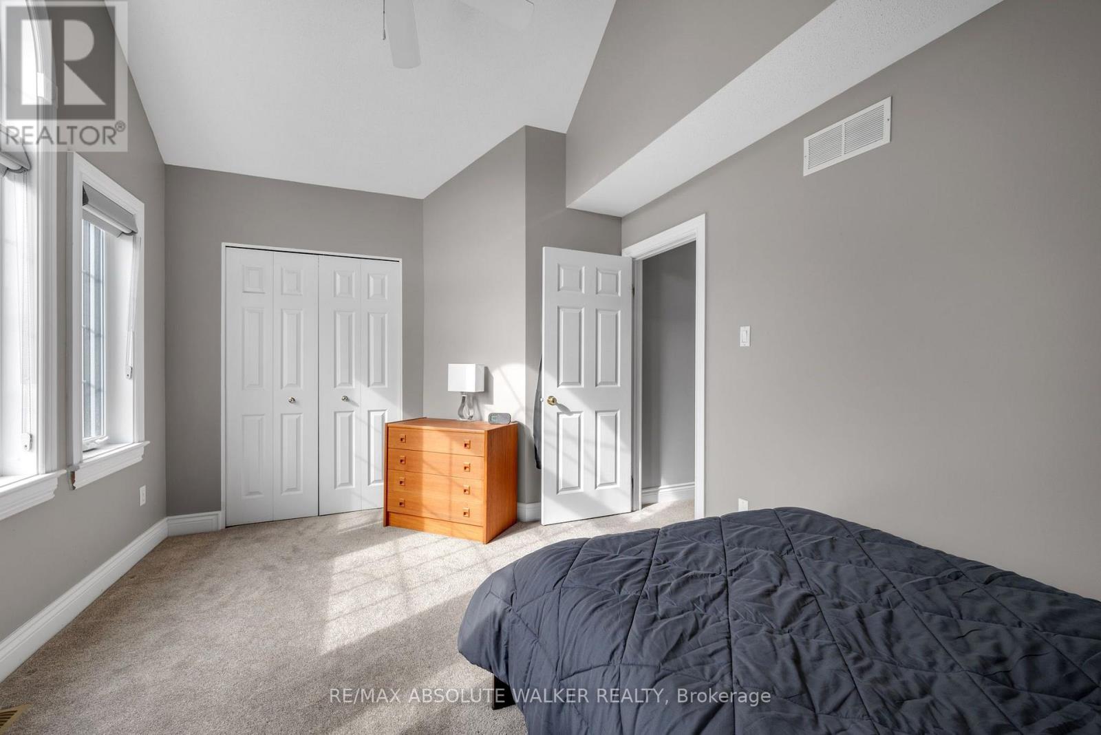 54 Castle Glen Crescent Property Photo 24