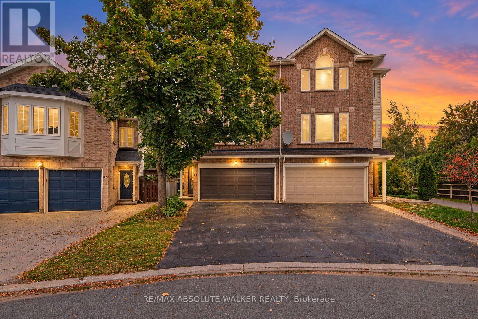 54 Castle Glen Crescent Property Photo 37