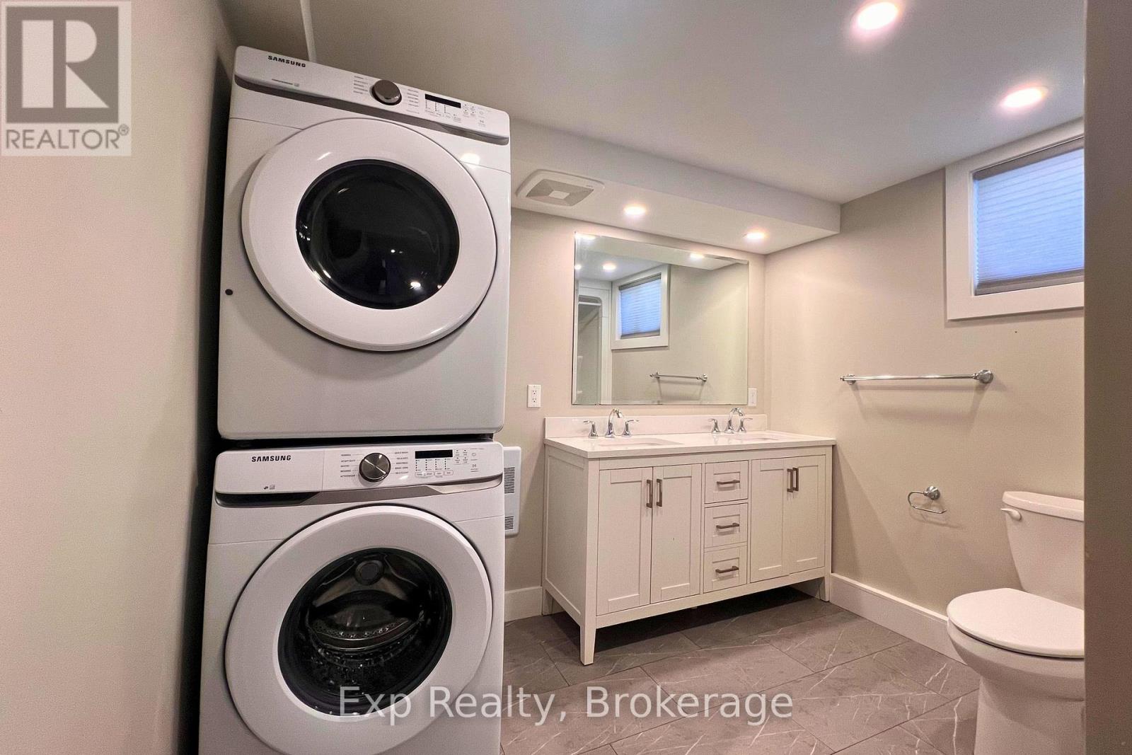 Unit B - 20 Munro Avenue Property Photo 8