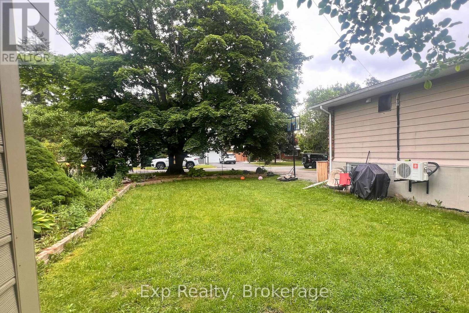 Unit B - 20 Munro Avenue Property Photo 14
