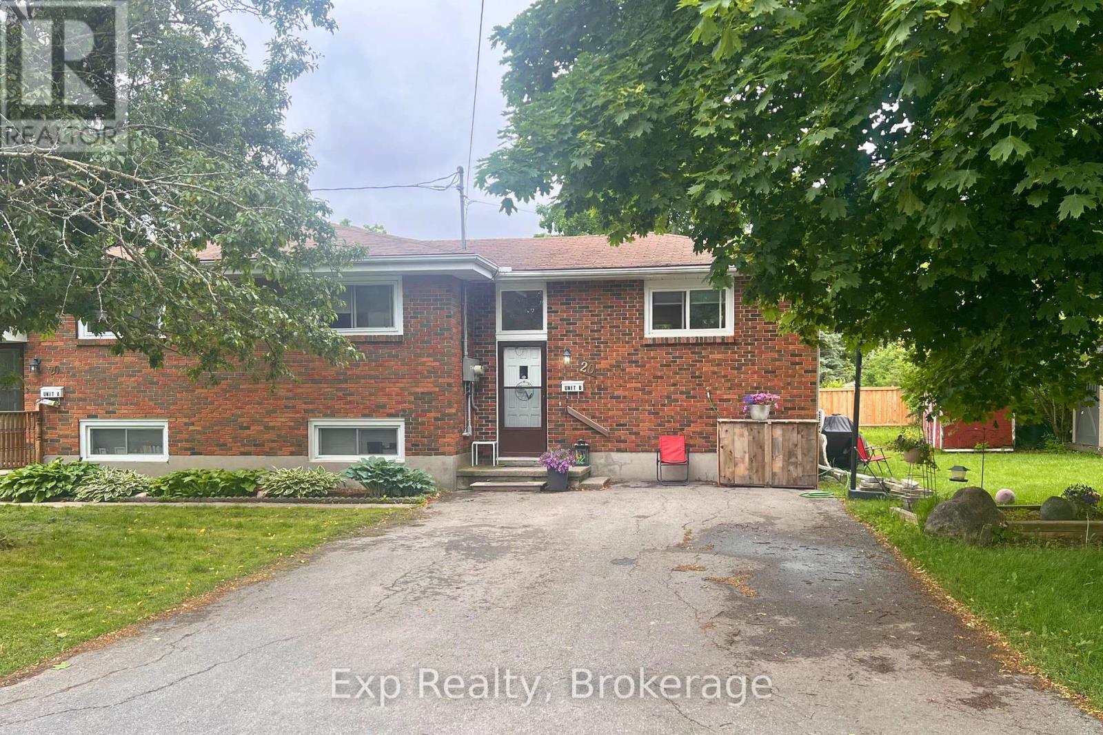 Unit B - 20 Munro Avenue Property Photo 16